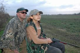 KIDS HUNT DOVE