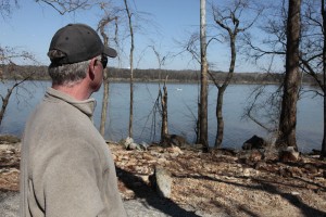 Recovery efforts underway for missing fishermen Mike Melton160305_4922