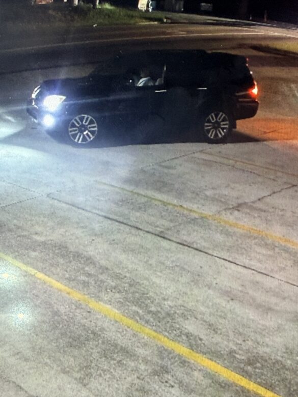 Black Toyota 4Runner 2